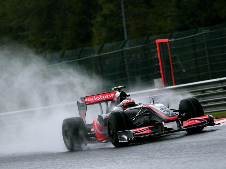  McLaren Mercedes-Benz MP4-24 2009 года  (фото 6 из 16)
